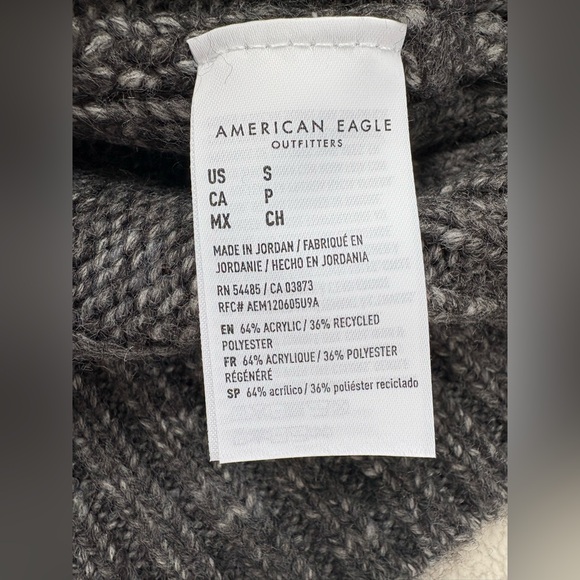 NWT - AE Whoa So Soft Cable Knit Sweater. Size Small. - Picture 7 of 9